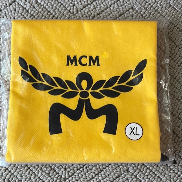 MCM Accessories - MCM Yellow Dust Bag ( NEW)